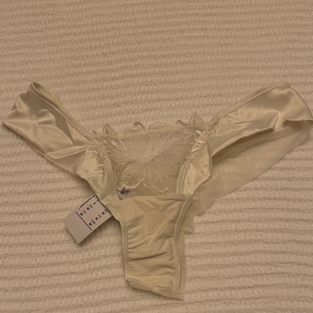 NEW! Lot of Intimissimi White Bridal Underwear Thongs